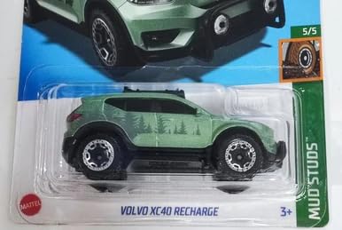 Hot Wheels Mud Studs Volvo XC40 Recharge 1:64 Scale (Green)