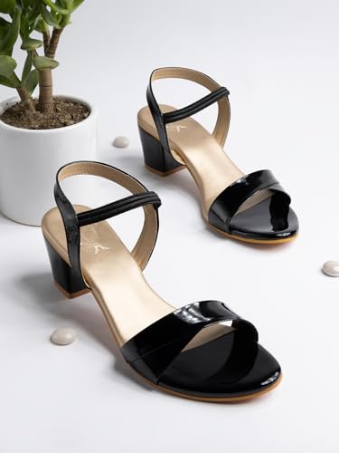 Shoetopia Solid Heeled Sandals For Girls