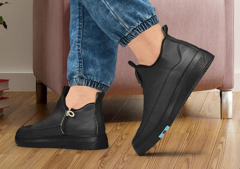 Elevate Your Style with Men's Fashionable Daily Wear Casual Shoes