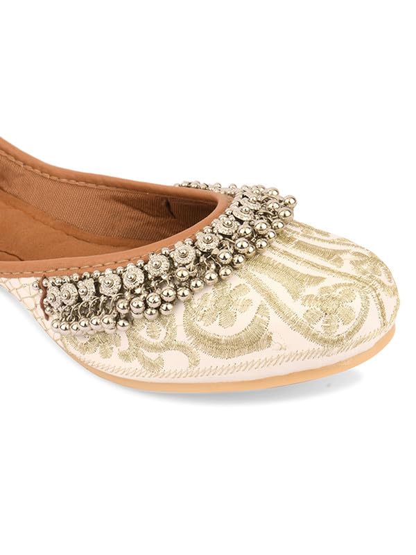 DESI COLOUR Flat Footwear/Mojari/Punjabi Jutti/Bellies for Women - Embroidered Gungroo (Off White, 8)
