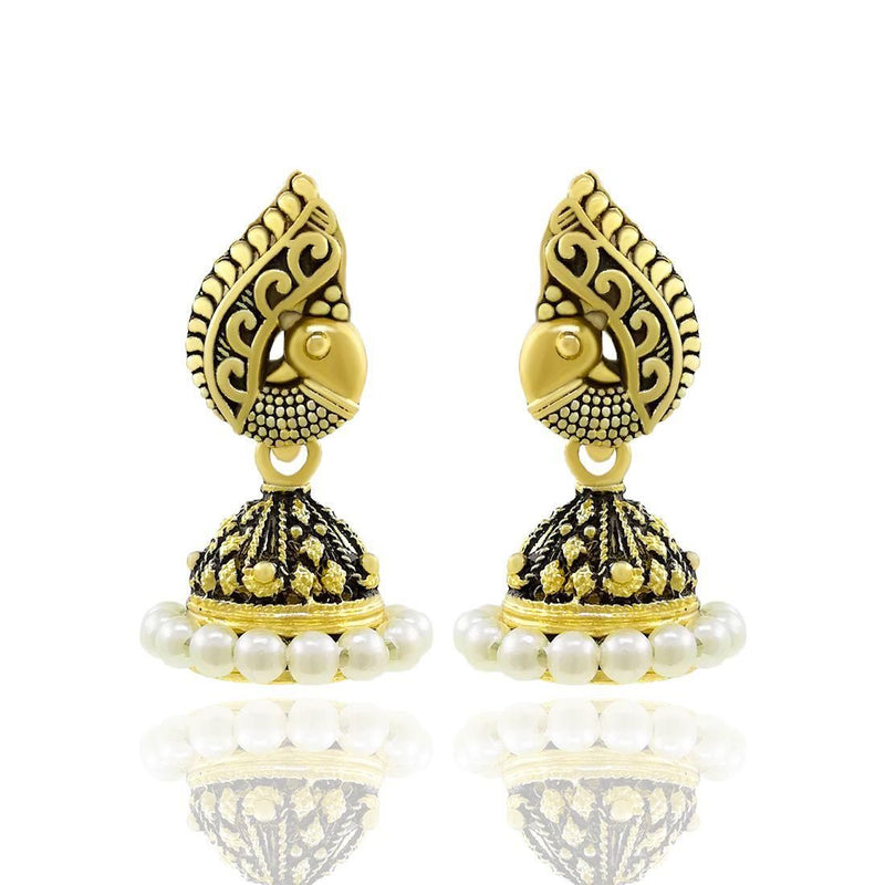 Exquisite Pearls Earring